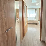 Urban Retreat With Tampa View * Braşov