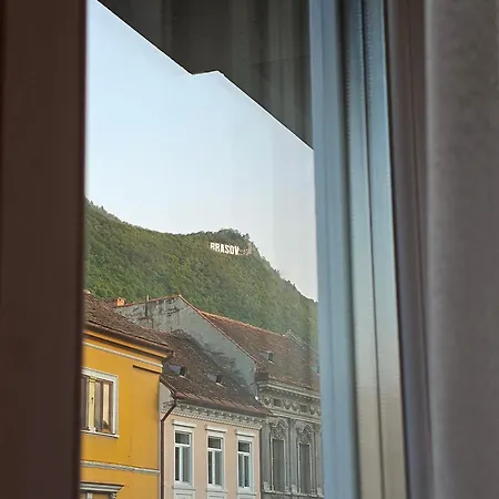 Urban Retreat With Tampa View *