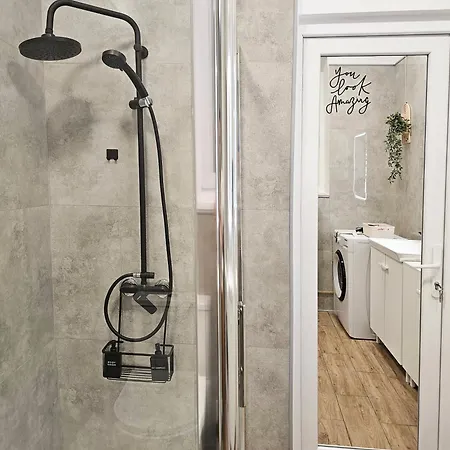 Urban Retreat With Tampa View Apartment Brașov